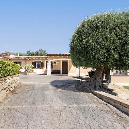 Badessa Villa *