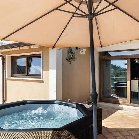 Badessa Villa